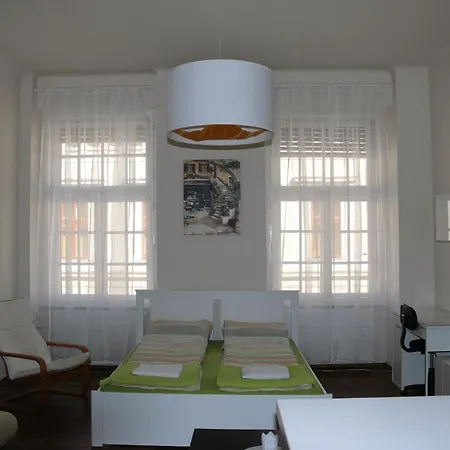 Arany Janos Apartman Boedapest