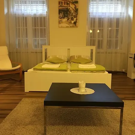 Arany Janos Apartman Appartamento *